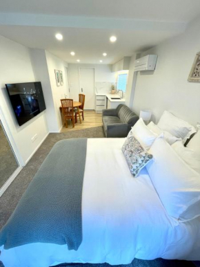 Moores Studio Retreat